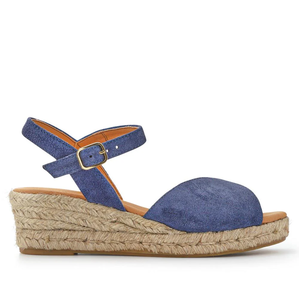 Sale: Women's Sandals